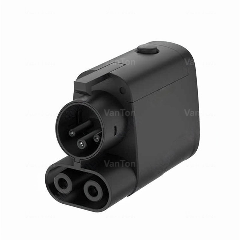 Adattatore CCS1 NACS