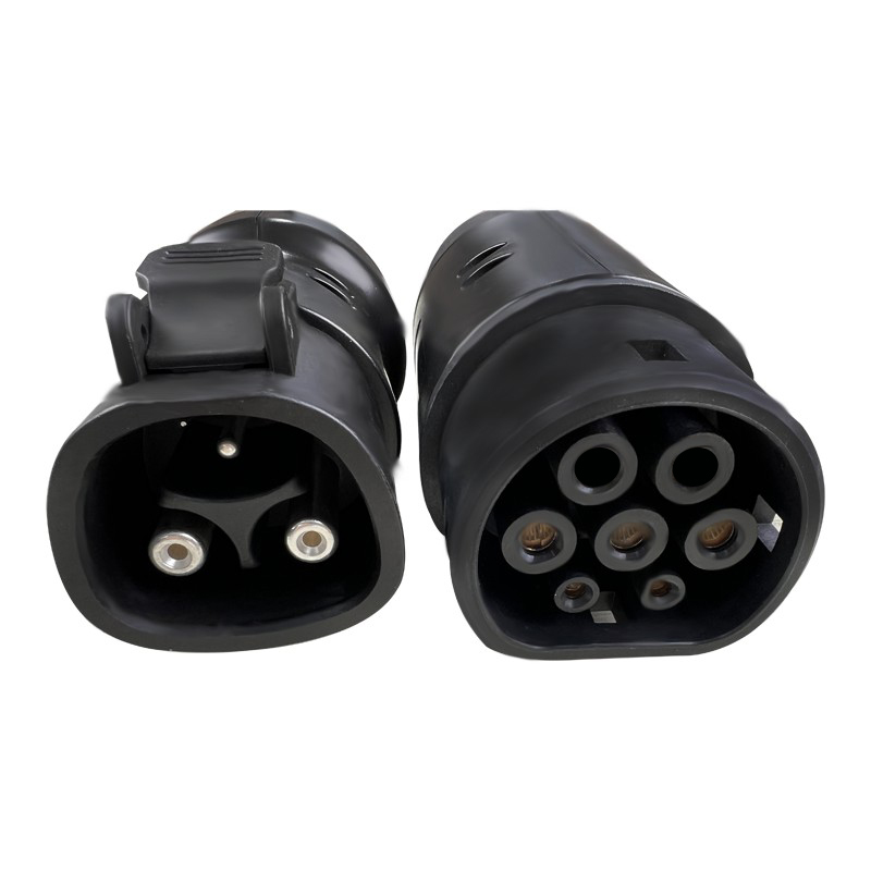 Adattatore Tesla a Type2